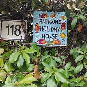 Antigone Holiday House Casa vacanze
